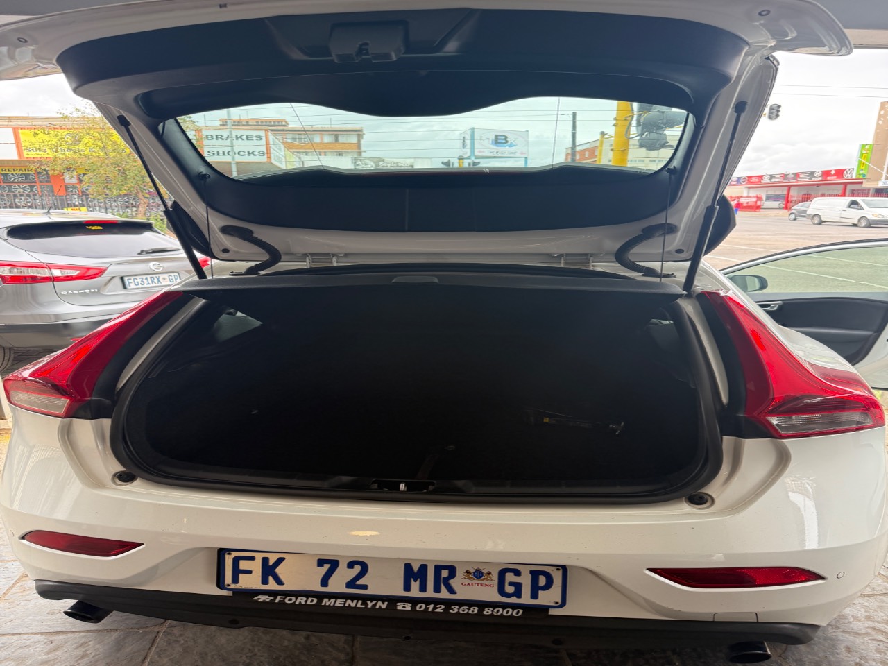 Volvo V40 thumbnail 5